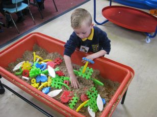 Year 2 Learning More through Play 'Getting Bigger'
